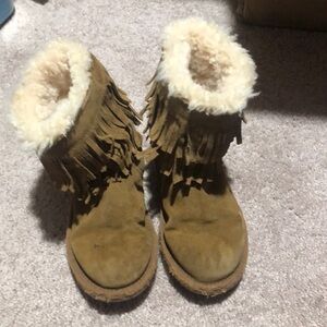 Ugg Fringed Boots- girls size 1